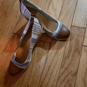 G H Bass and Co Ladies Kaitlyn blue multi wedge Size 11